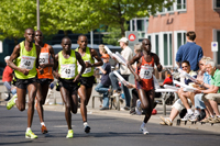 Marathonläufer im Hafen